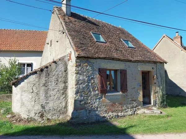 Maison avec jardin à vendre dans la Brenne, proche Prissac