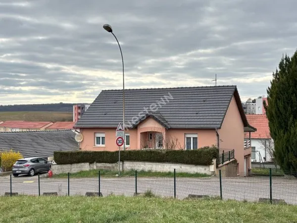 Maison individuelle Valmont 8 pièce(s) 5 chambres 176 m2