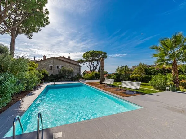 Appartement Nice Mont-Boron Nice French Riviera 2 pièce(s) 35.87 m2 avec accès piscine