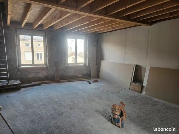 Plateau a finir de renové 63 m2 avec terrasse