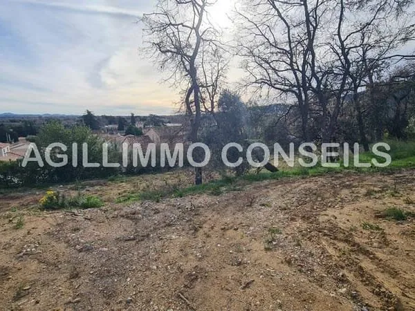 Terrain constructible 960 m²