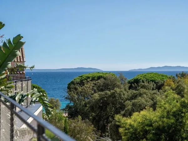 Le Lavandou - Penthouse vue mer et plages de Cavalière à pied