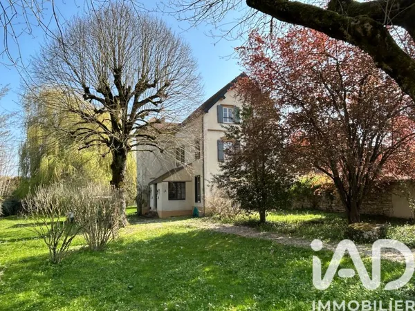 Maison 6 pièces 214 m²