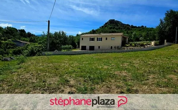 Terrain Entrechaux - 643 m²