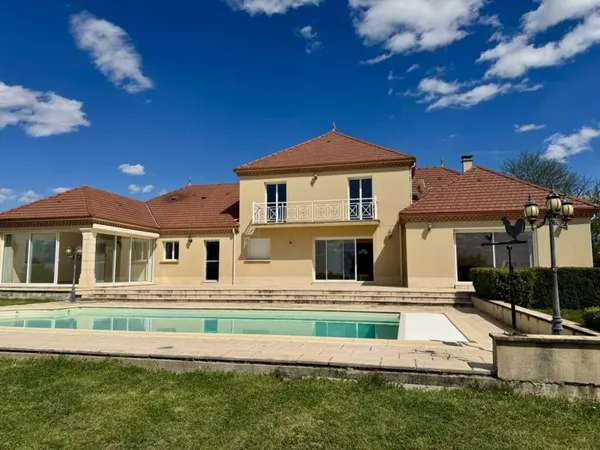 Maison de luxe 6 pièces 257 m²