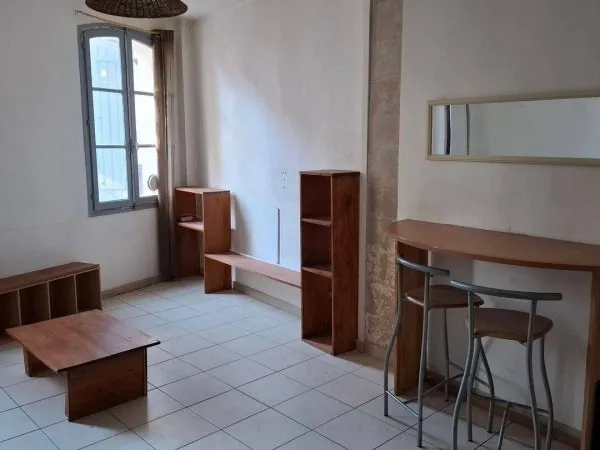 Studio 1 pièce 27 m²