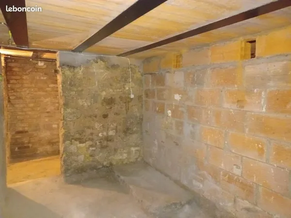 Cave de 8m2 rue de la Pyramide à Boulogne