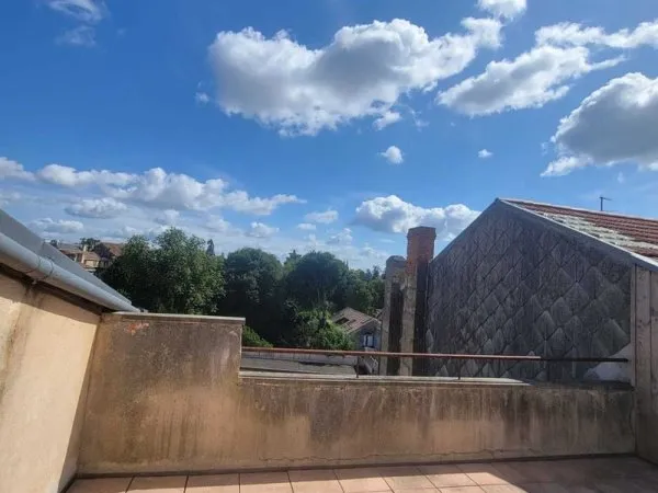 T3 Bis avec balcon - Quartier Fondaudège