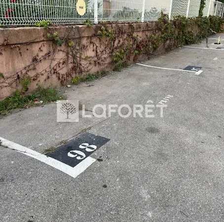 Stationnement Vente Aubagne   11000€