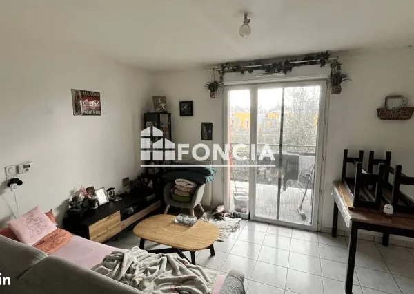 T2 au calme avec balcon parking en résidence récente sécurisée