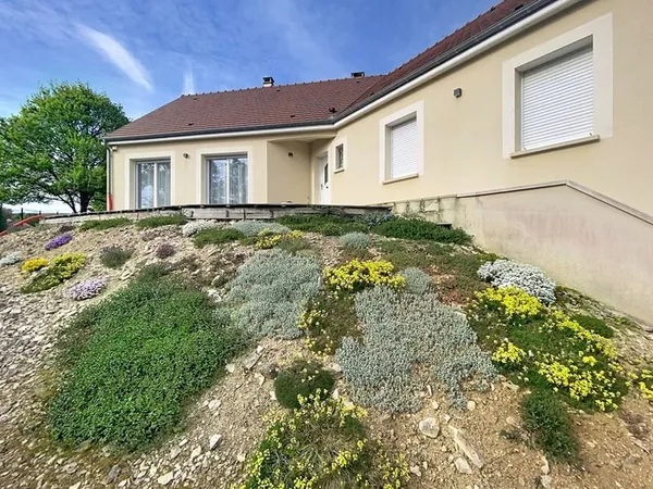 Pavillon 192m², 7 pièces, 5 chambres, Secteur Chablis, Beine