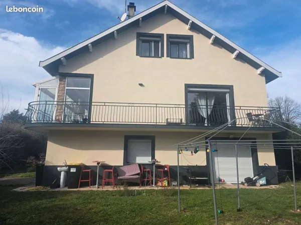 PARTICULIER MAISON A VENDRE T5 210 m2