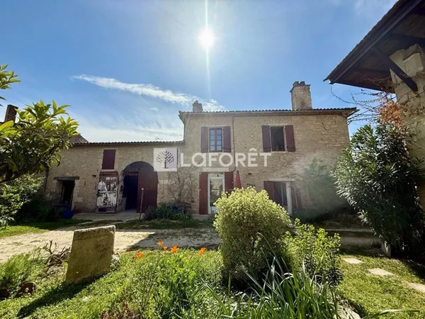 Maison 7 pièces 254 m²