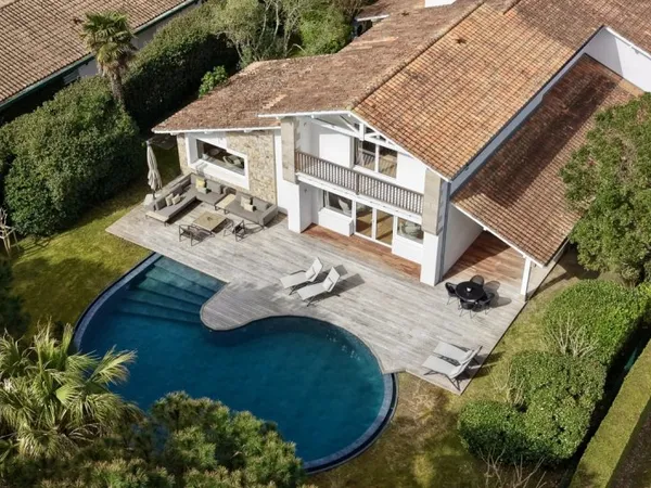 Villa d'Exception à Chiberta