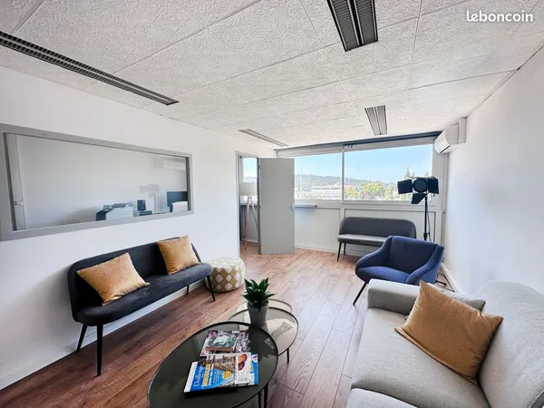 Location Bureaux 30m2 à Six Fours