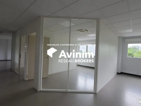 Bureaux 284 m² Archamps