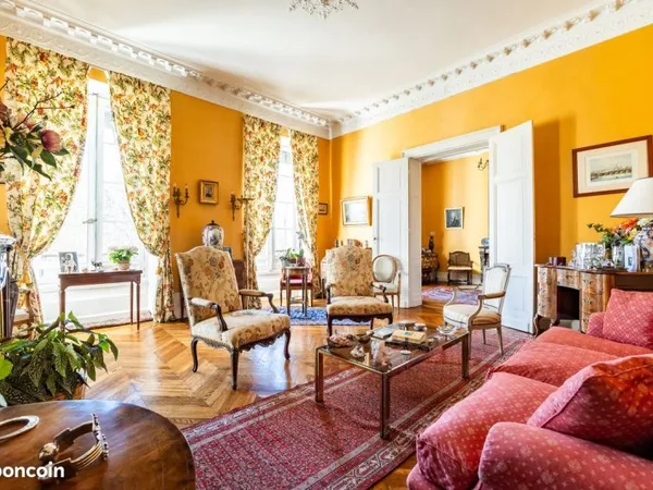 Appartement 8 pièces 193 m²