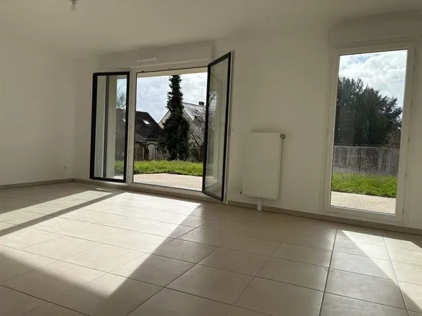 Orléans Saint-Marc - app. 80 m², 3 chambres, jardin 254 m², orienté Sud, 1 pkg sécurisé en s/sol