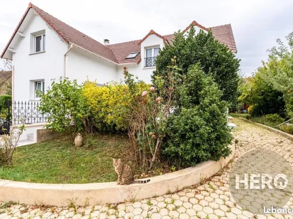 Maison 8 pièces 176 m²