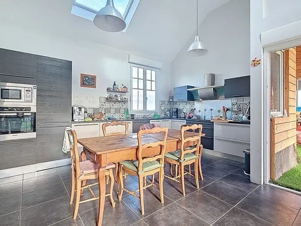 Maison 8 pièces 184 m²