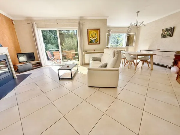 Maison 8 pièces 189 m²