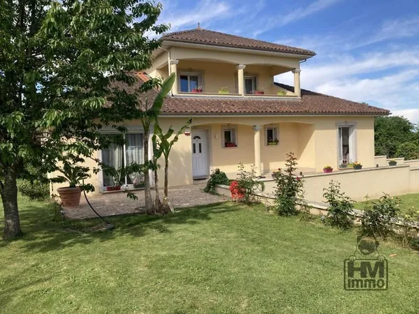 Maison Saint Just Le Martel 7 pièce(s) 207 m2
