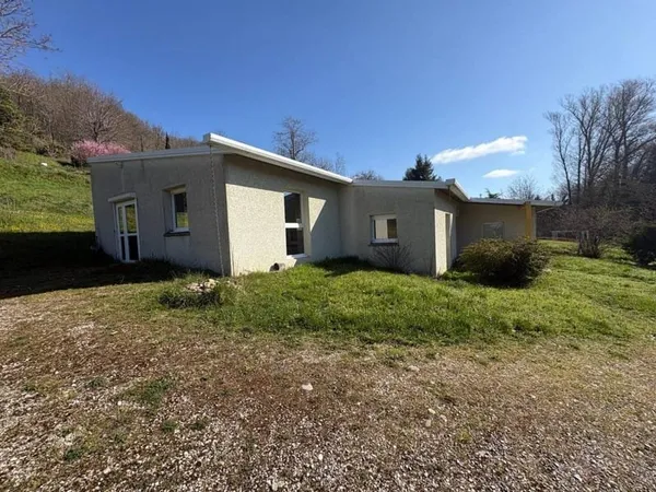 Villa 3 pièces 156 m²