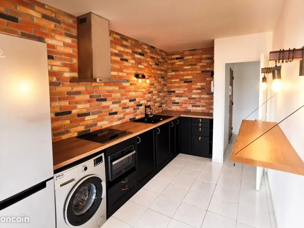 Grande Colocation avec Beau Balcon