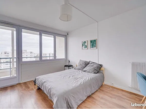 Colocation - 10ème étage - bel appartement