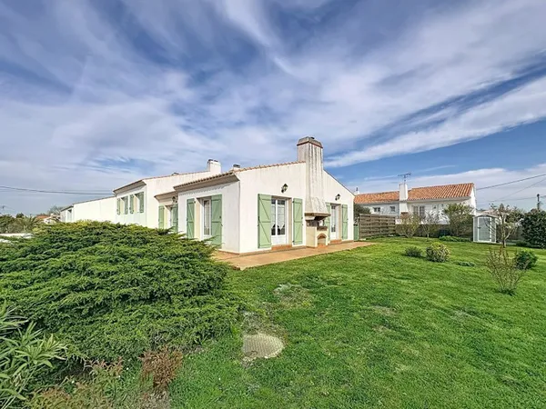 Maison 4 chambres et bureau centre de Beauvoir Sur mer