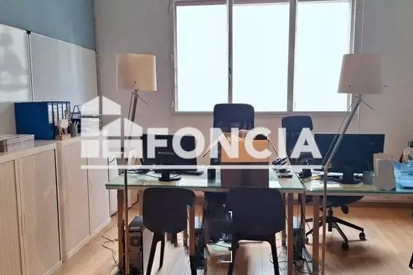 Bureau et espace de travail Vente Grenoble   100000€