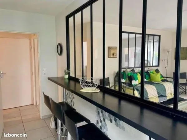 INVESTISSEMENT 4 Pièces · 81 m² · 3 chambres / carré de soie - Vaulx en velin