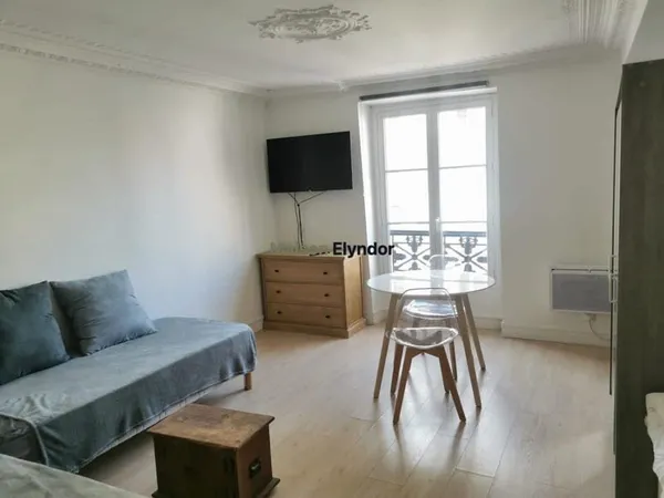 Studio à louer - Paris 9e - Meublé