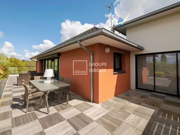A VENDRE - EXCLUSIVITÉ AGENCE GIBOIRE - APPARTEMENT TYPE 5 EN DERNIER ÉTAGE - 110.17 M² - CESSON-SEV