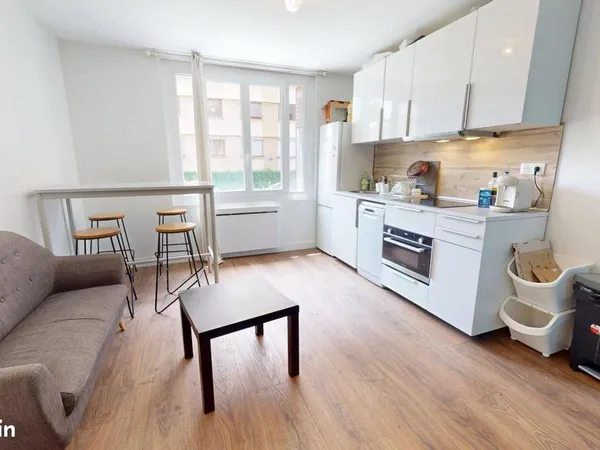 Chambre 5 pièces 64 m²