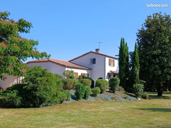 VILLA F6 + Studio