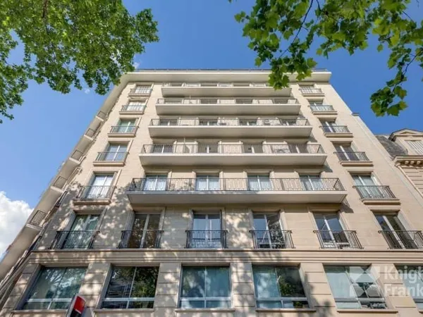 Bureaux 137 m²