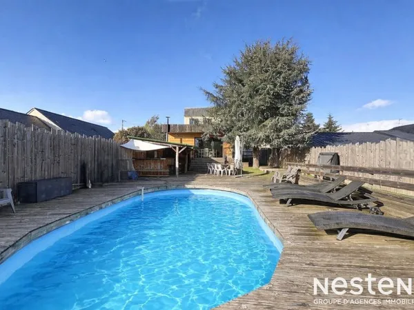 Maison esprit loft à vendre à Trélazé limite LES PONTS DE CE - 10 pièces, 6 chambres, calme et ensol