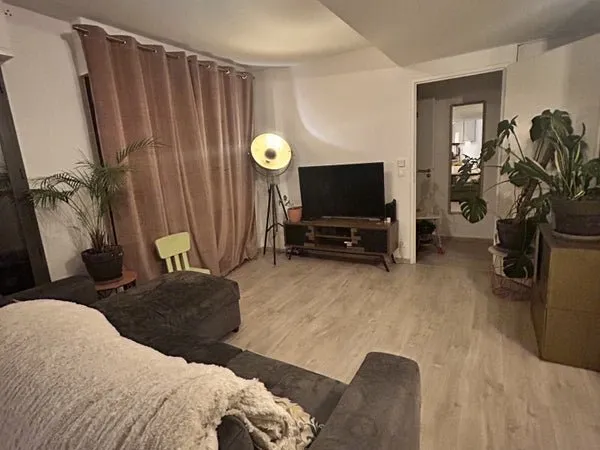 Appartement de 100 m2 meublé avec sa SDB privé