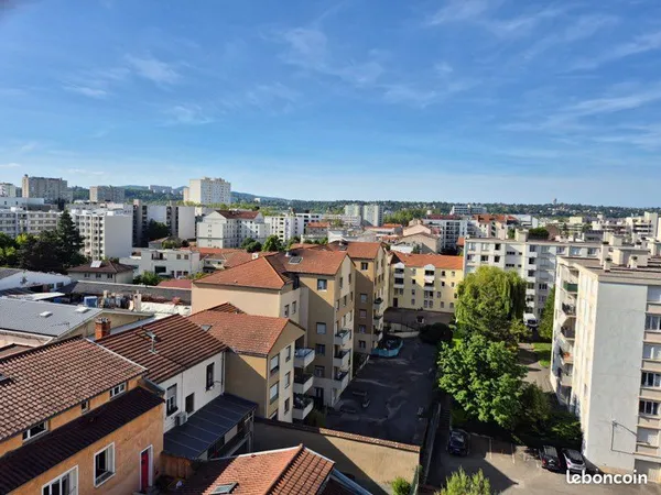 Dernier etage location t3 rue ottavi