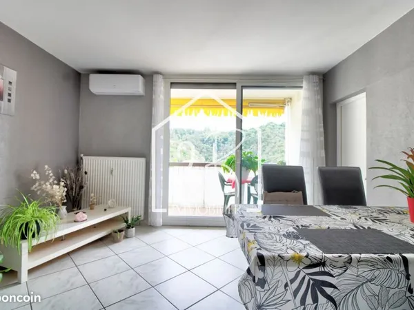 Appartement 4 pièces 80 m²