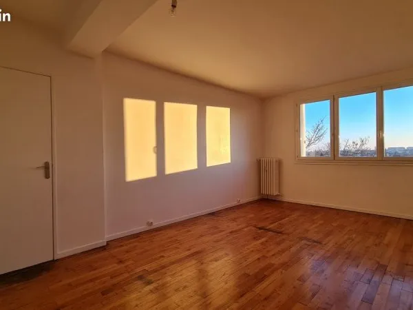 Appartement T3 56m2 -Lumineux -Souché. -Res. RENOVEE -appt. Rénové récemment + cave +stationnement +