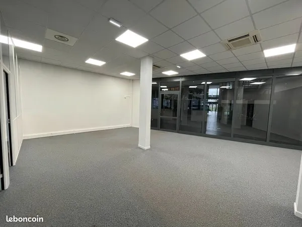 Bureaux 142 m²