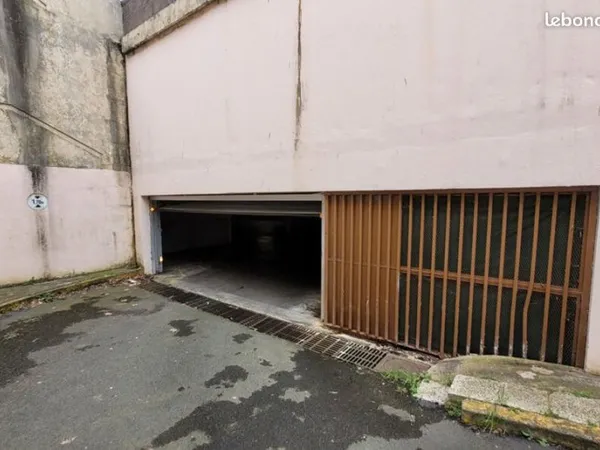 À louer - Place de parking sécurisée à Wattignies