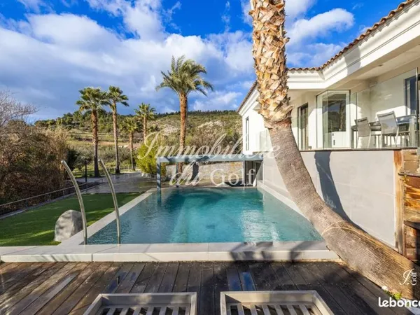 Villa 4 pièces 199 m²
