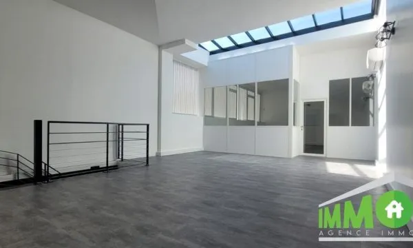 Bureaux 12 pièces 295 m²