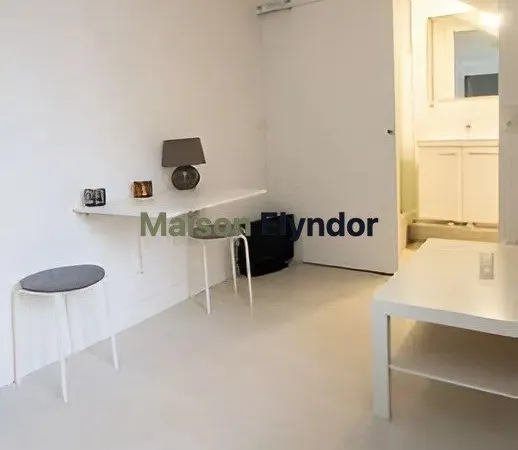 Studio à louer - Paris 1eʳ - Meublé