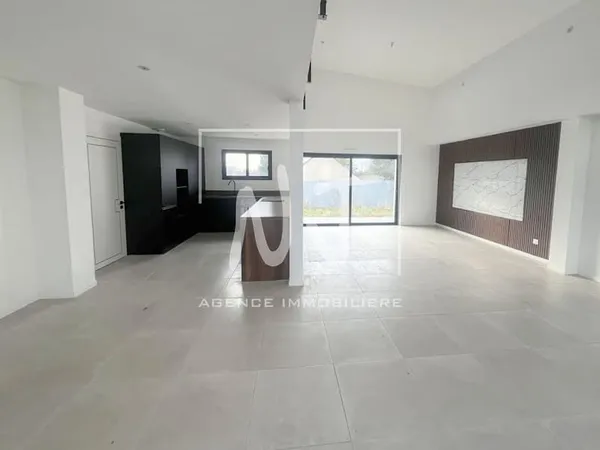 Maison 6 pièces 180 m²