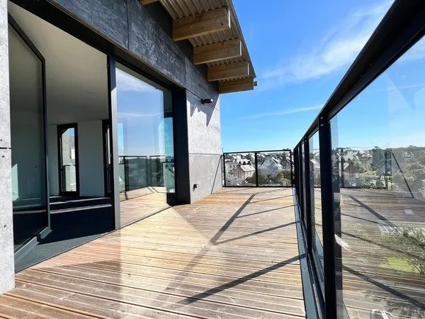 Département du Finistère (29) - À vendre : Crozon, centre-ville - Appartement penthouse T6 de 183 m²