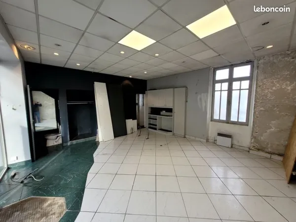 Local commercial libre de droit Nantes centre